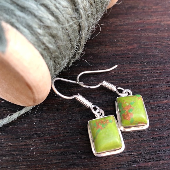 ✨GREEN COPPER TURQUOISE DANGLE EARRINGS✨ - Picture 2 of 6